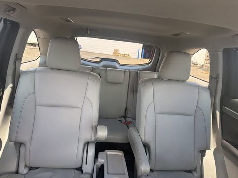 Used 2018 Toyota Highlander Limited AWD/4WD image 41