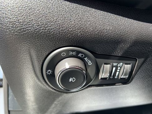 Used 2023 Jeep Compass High Altitude w/ Driver Assist Group I AWD/4WD image 24