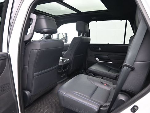 Used 2025 Toyota Sequoia Platinum AWD/4WD image 25