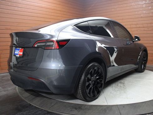 Used 2023 Tesla Model Y Long Range image 6