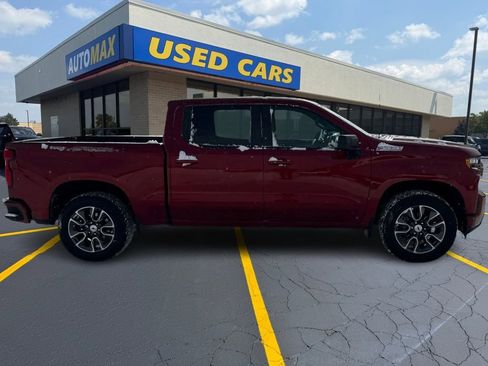 Used 2021 Chevrolet Silverado 1500 RST image 2