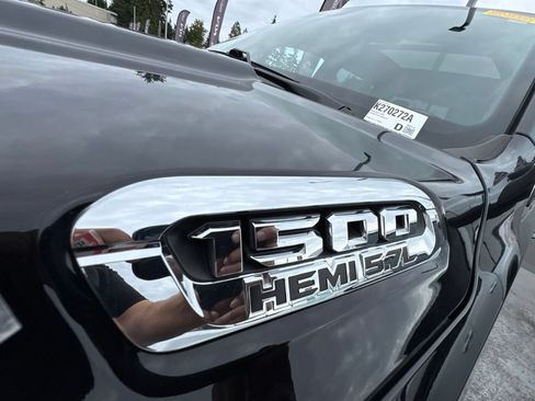 Used 2018 Honda Pilot Touring image 16