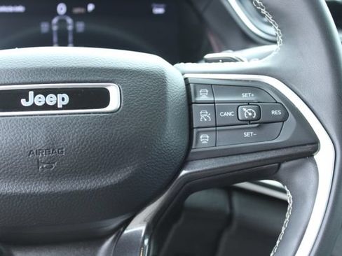 Used 2023 Jeep Grand Cherokee L Laredo w/ Luxury Tech Group I RWD image 21