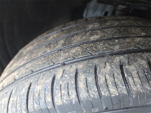 Certified 2022 Ford Explorer XLT w/ Equipment Group 202A image 29