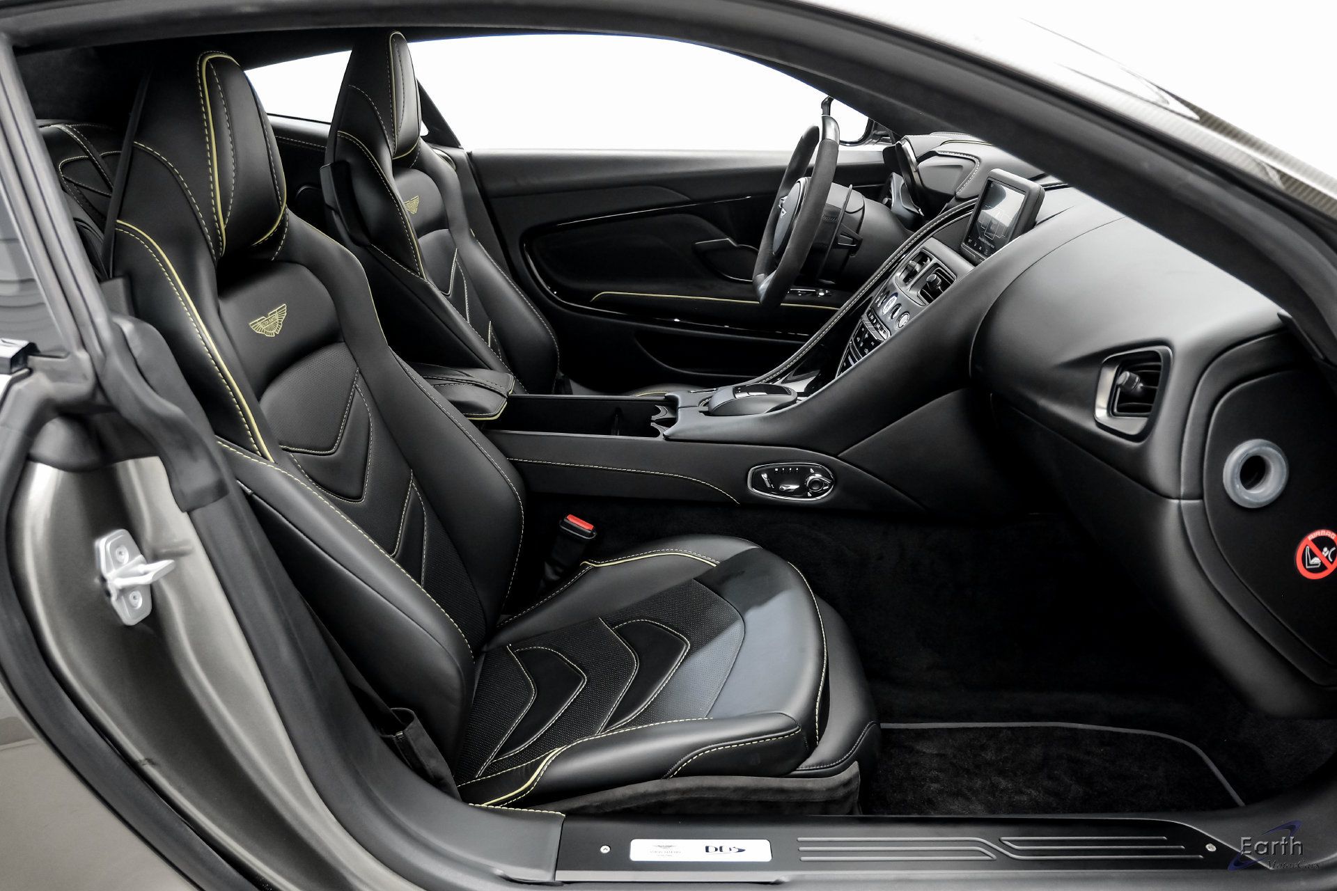 Used 2019 Aston Martin DBS Superleggera RWD image 55