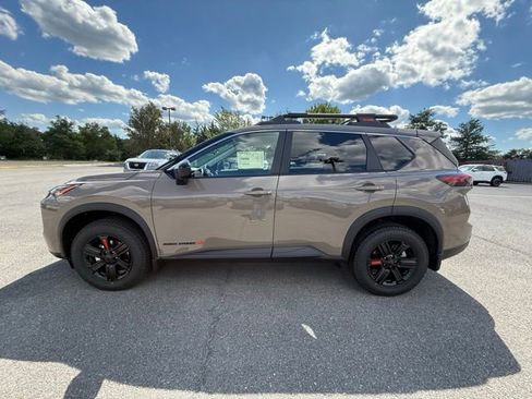 New 2026 Nissan Rogue SV image 8