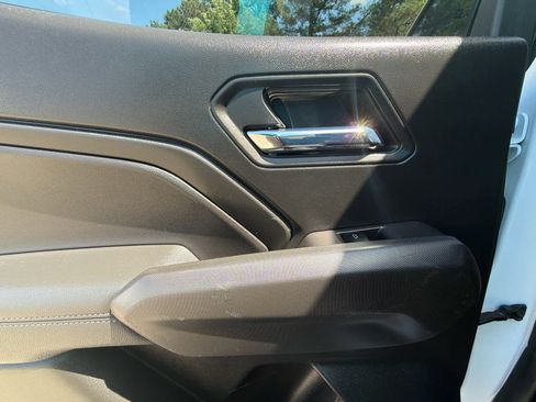 Used 2023 Chevrolet Colorado LT RWD image 33
