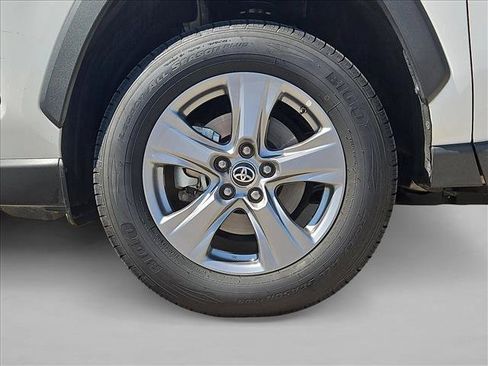 Used 2023 Toyota RAV4 LE AWD/4WD image 23