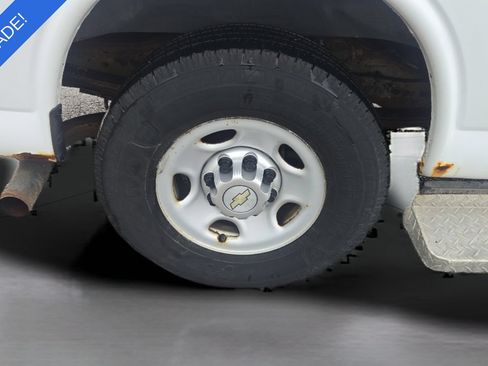 Used 2012 Chevrolet Express 2500 RWD image 26