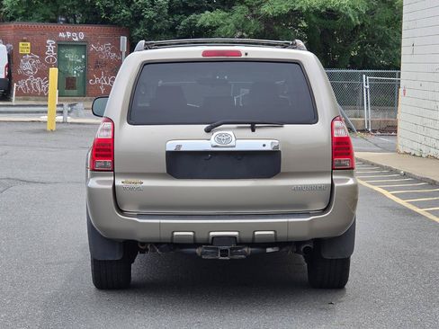 Used 2006 Toyota 4Runner SR5 AWD/4WD image 6