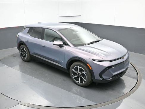 New 2026 Chevrolet Equinox EV LT image 23