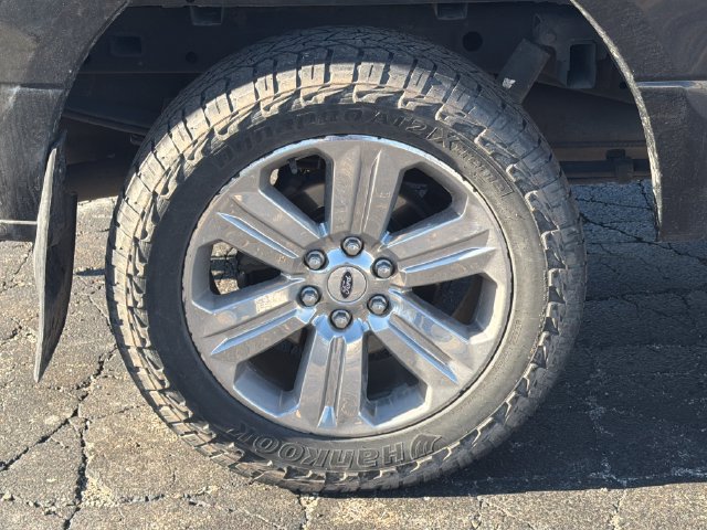 Used 2018 Ford F150 XLT w/ Equipment Group 302A Luxury AWD/4WD image 14
