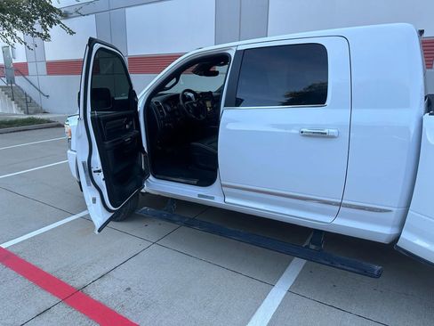 Used 2019 RAM 3500 Limited image 18