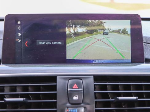 Used 2018 BMW 330i xDrive Sedan image 38