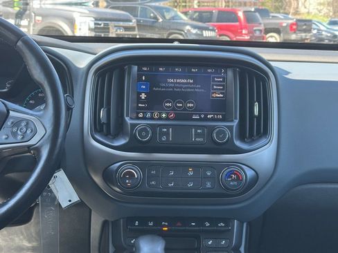 Used 2022 Chevrolet Colorado Z71 w/ Safety Package AWD/4WD image 15