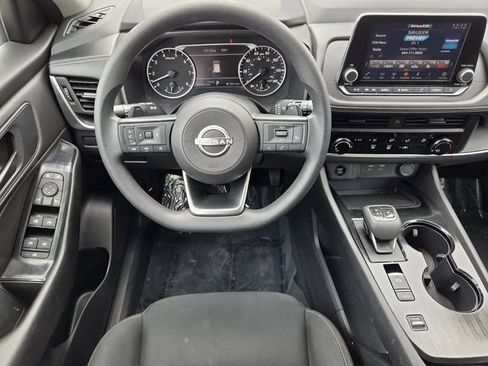 Used 2024 Nissan Rogue S FWD image 14