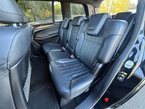 Used 2019 Mercedes-Benz GLS 450 4MATIC image 18