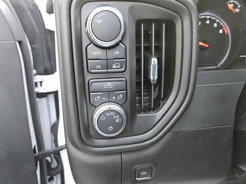 Used 2023 GMC Sierra 1500 Pro w/ Pro Value Package AWD/4WD image 17