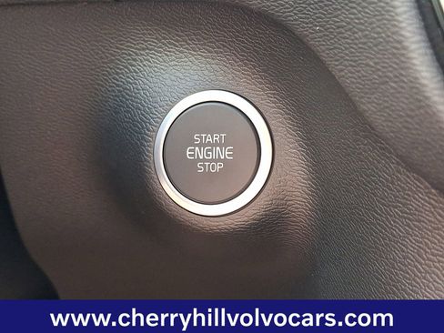 New 2026 Volvo XC40 B5 Plus w/ Protection Package Premier image 21