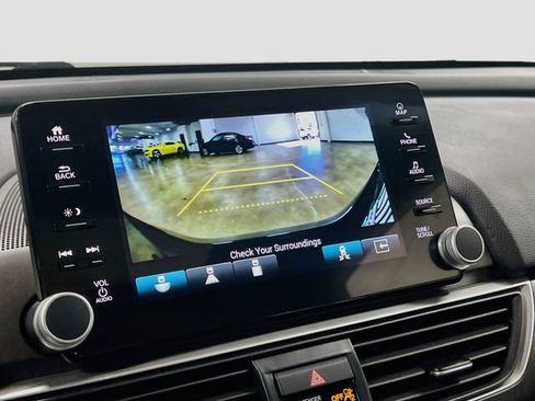 Used 2022 Honda Accord Touring image 14