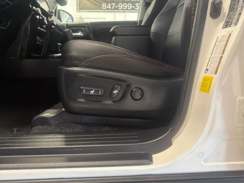 Used 2020 Toyota 4Runner Venture w/ Moonroof Package AWD/4WD image 22