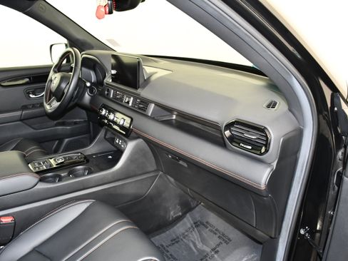 Certified 2025 Honda Pilot TrailSport image 43