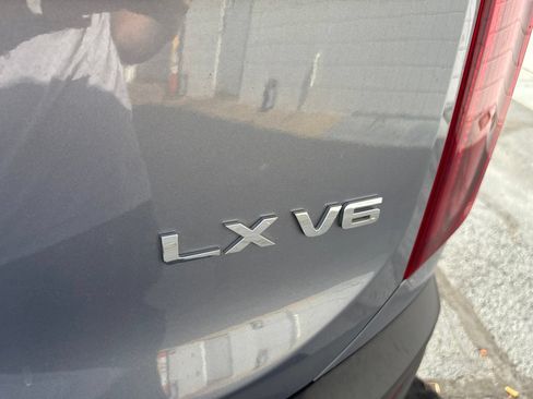 Used 2021 Kia Telluride LX FWD image 33