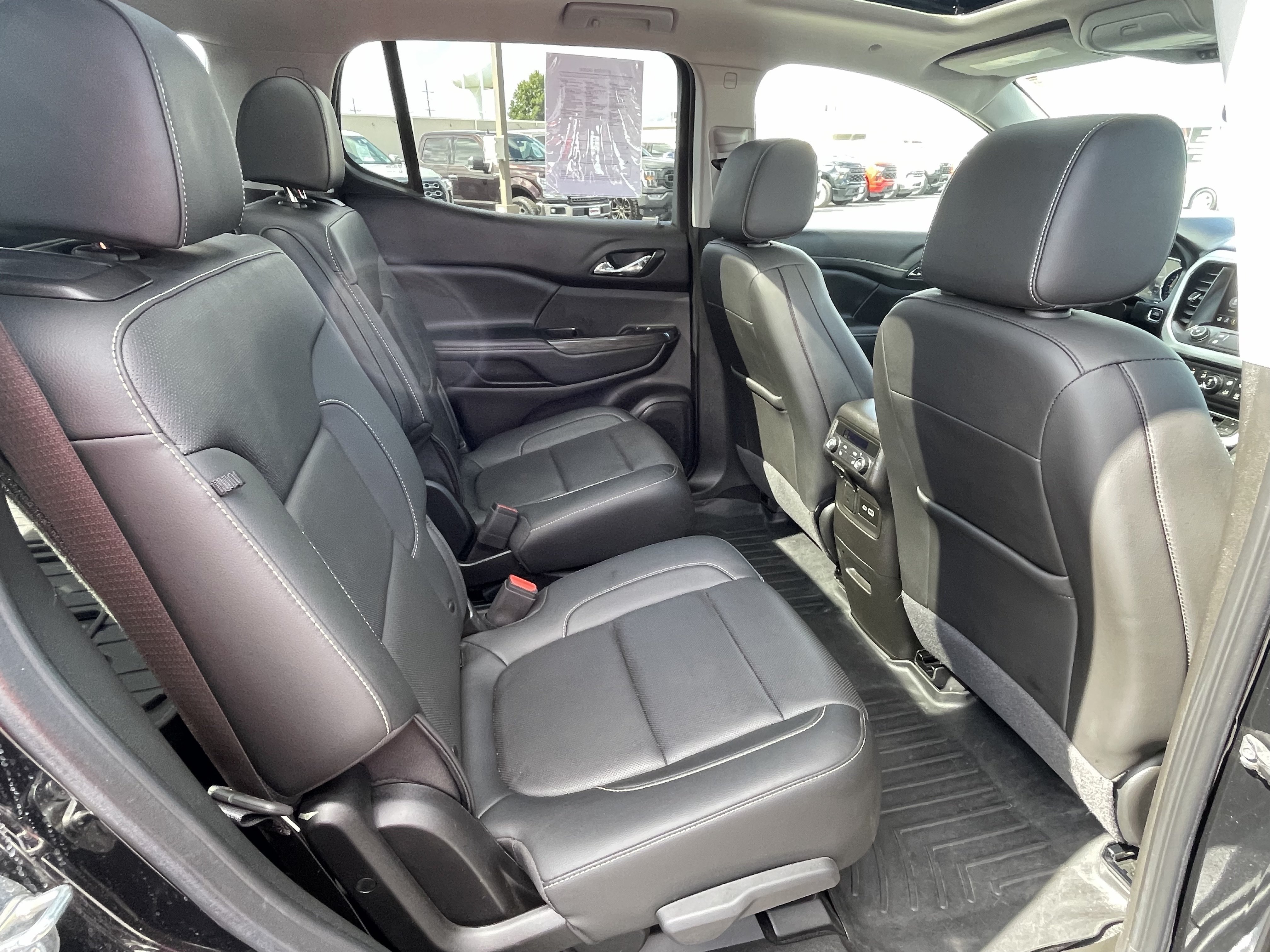 Certified 2023 GMC Acadia SLT w/ Elevation Edition AWD/4WD image 15