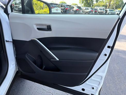 Used 2026 Toyota Corolla Cross L FWD image 14