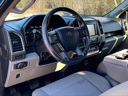 Used 2015 Ford F150 XLT w/ Equipment Group 302A Luxury image 17