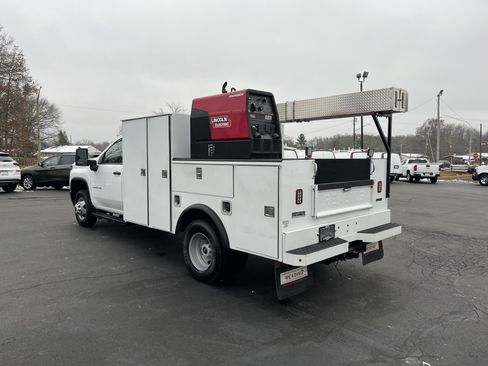 Used 2021 Chevrolet Silverado 3500 W/T w/ WT Fleet Convenience Package image 3