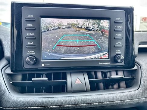 Used 2021 Toyota RAV4 LE image 25