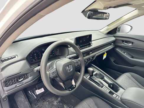 New 2025 Honda Accord SE image 7