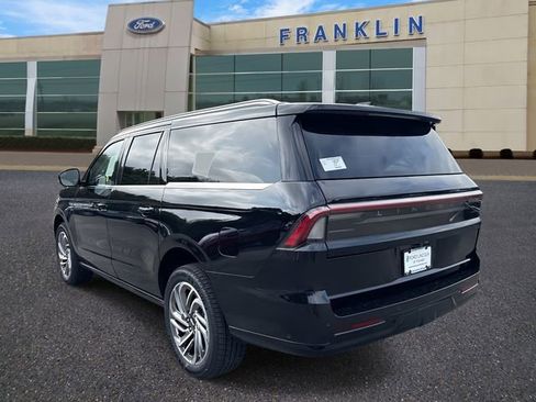 New 2025 Lincoln Navigator L Reserve image 5