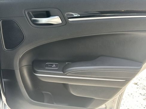 Used 2023 Chrysler 300 S image 18