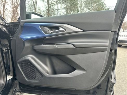 Used 2025 Chevrolet Equinox EV LT w/ Convenience Package image 22