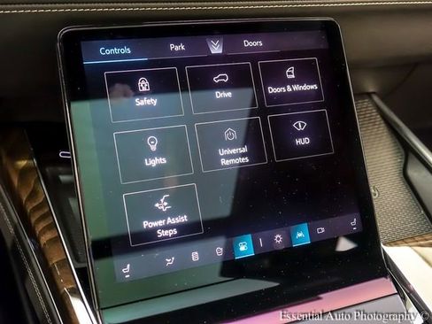 Certified 2025 Cadillac Escalade Sport Platinum AWD/4WD image 22
