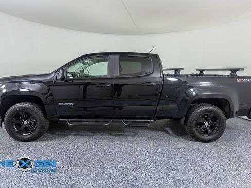 Used 2017 Chevrolet Colorado Z71 AWD/4WD image 4