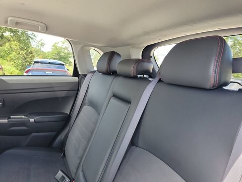 Used 2025 Mitsubishi Outlander Sport AWD image 23
