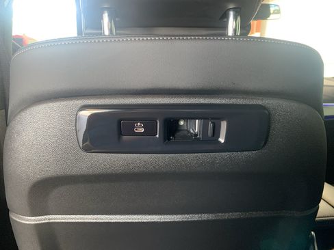 Used 2023 BMW X5 M50i AWD/4WD image 18