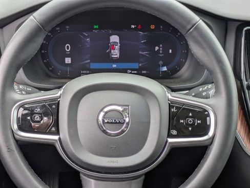 Used 2024 Volvo XC60 B5 Plus image 20