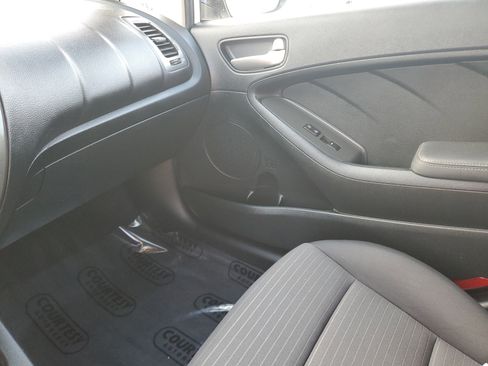 Certified 2018 Kia Forte LX w/ LX Popular Package image 24