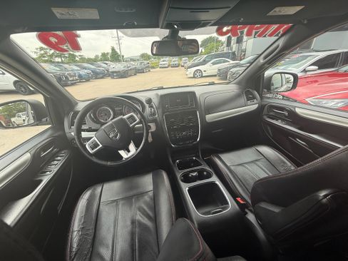 Used 2019 Dodge Grand Caravan GT FWD image 10