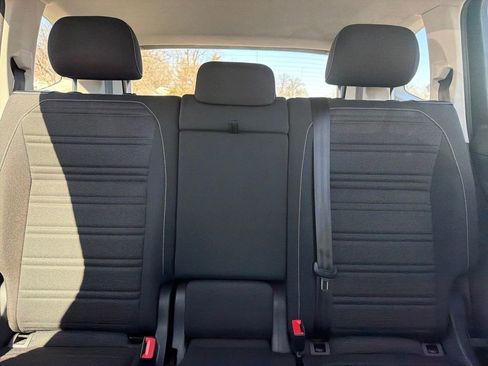 Used 2024 Volkswagen Tiguan S image 34