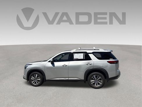 Used 2023 Nissan Pathfinder SL AWD/4WD image 21