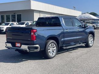 Used 2020 Chevrolet Silverado 1500 LTZ w/ LTZ Premium Package AWD/4WD video 3
