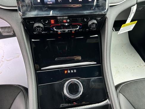 New 2025 Jeep Grand Cherokee 4WD image 14