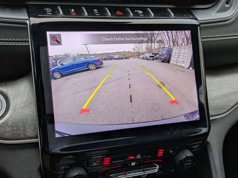 Used 2024 Jeep Grand Cherokee L Limited image 20