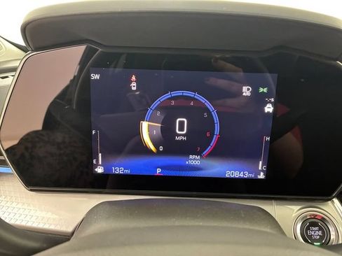 Certified 2025 Chevrolet Trax LT w/ Driver Confidence Package FWD image 25