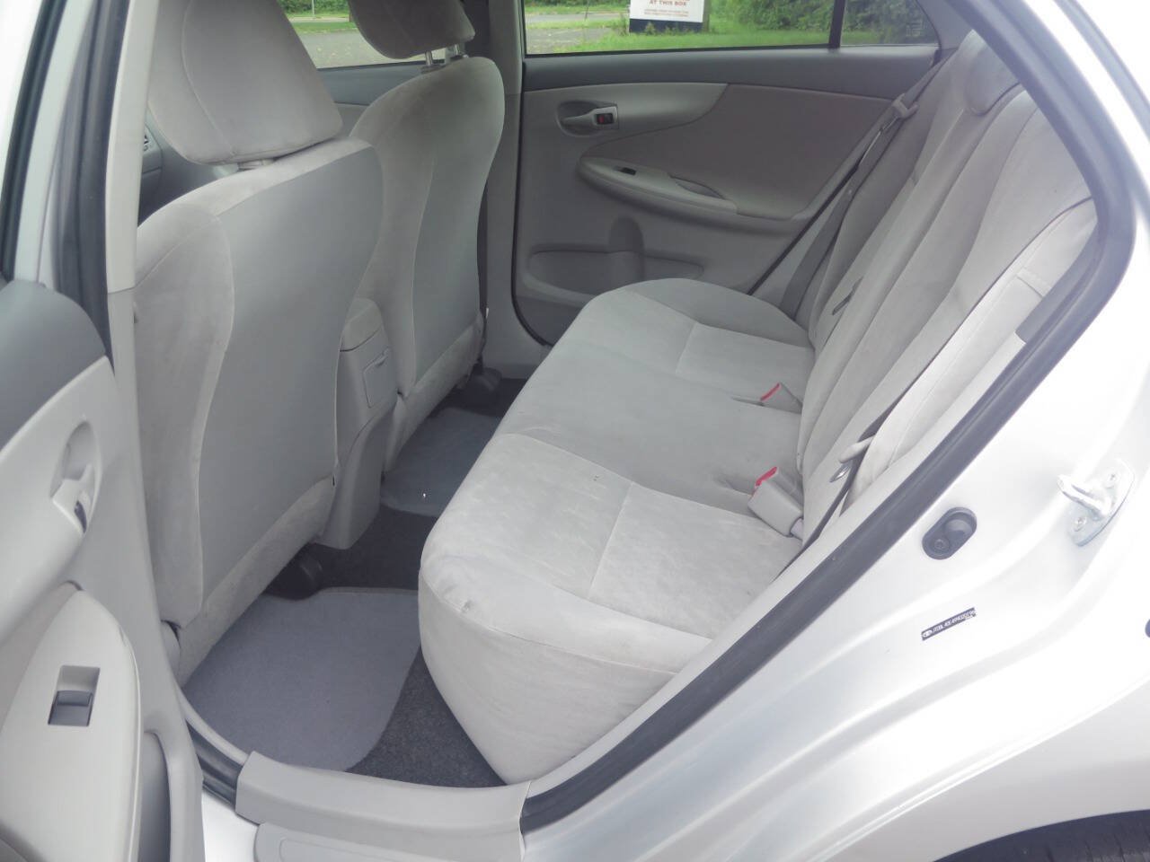 Used 2009 Toyota Corolla LE FWD image 12